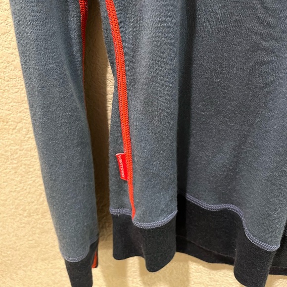 Large Kari Tara Silva Base Layer - lightly used - Picture 4 of 9